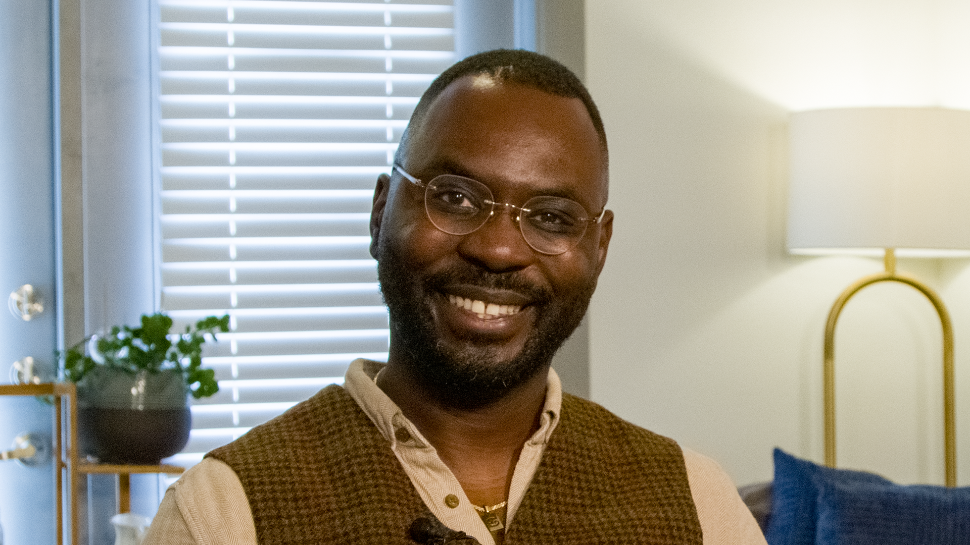 Hymn Leads Queer Christian to Come Out to His Parents